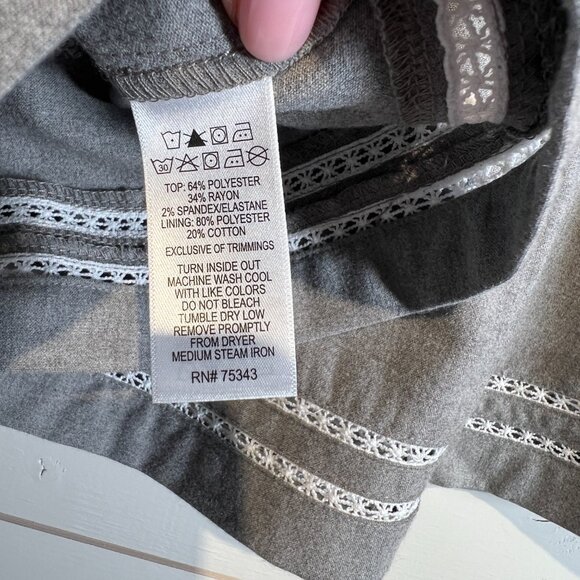 Tahari Girls Dress 3T Gray White Pleated Empire Waist Short Sleeves Bow Lace NWT - Picture 9 of 9